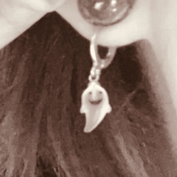 “Happy Lil Ghost” Frosted Glass Whimsy Halloween Cute Goth Spirit Spectre Dangle - Picture 9 of 10